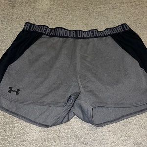 UNDER ARMOUR ATHLETIC SHORTS